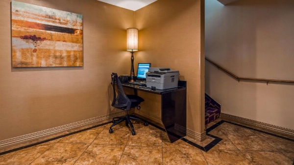 Best Western J. C. Inn image 11